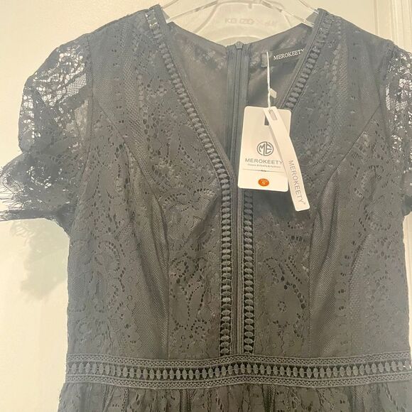 Elegant Black Maxi Dress - Picture 13 of 13